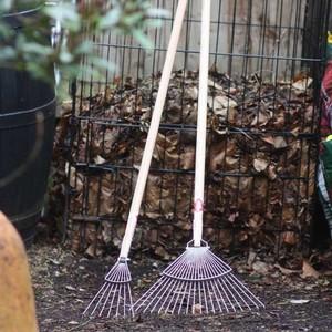 Sneeboer Leaf Rakes