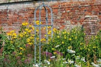 Southwold Round Steel Obelisk