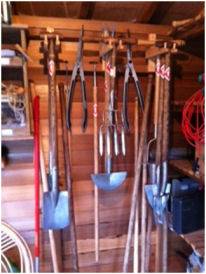 Weekly Kitchen Garden Blog - Winter Clean up of Pots and Tools - Harrod ...
