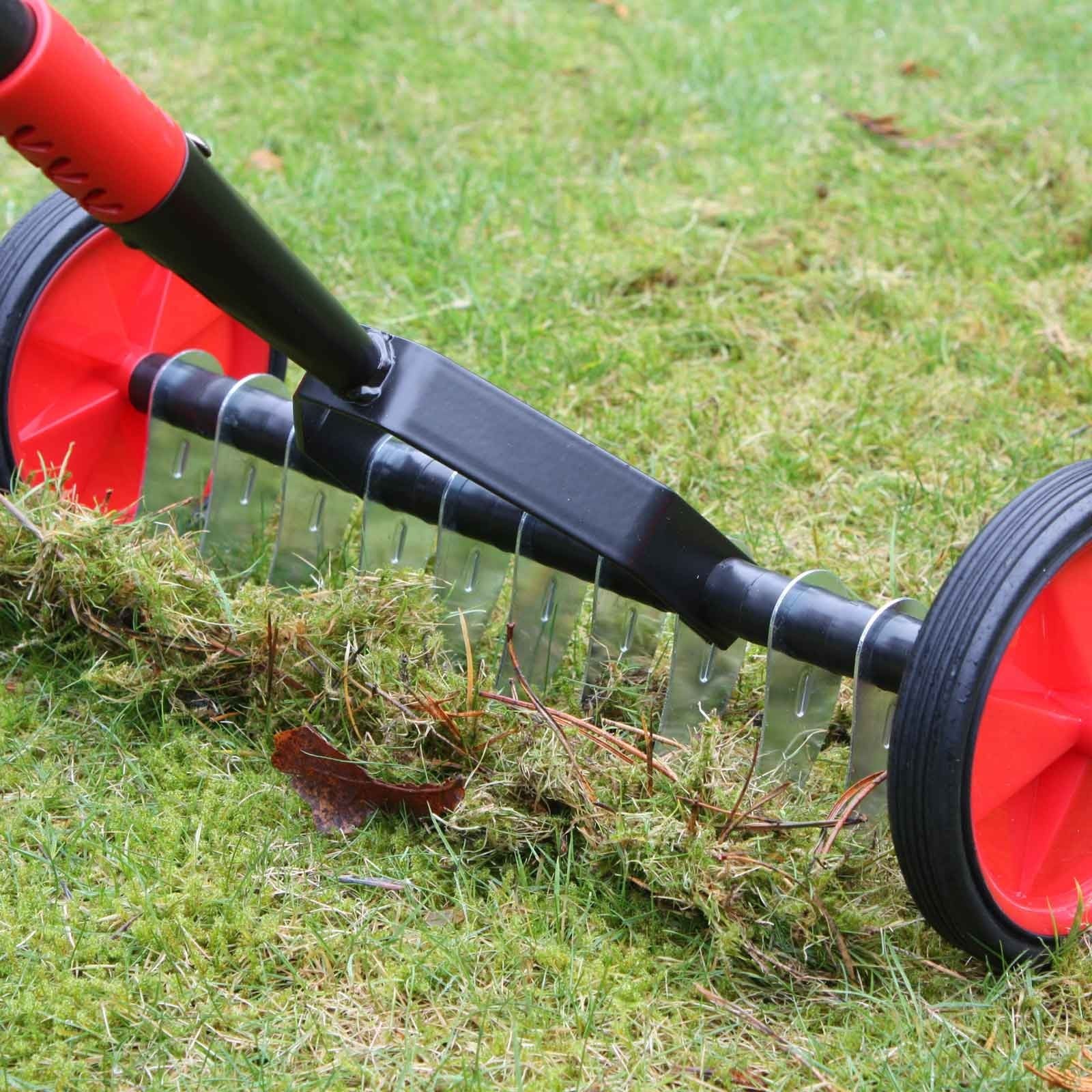 Wheeled Lawn Scarifier - Harrod Horticultural (UK)