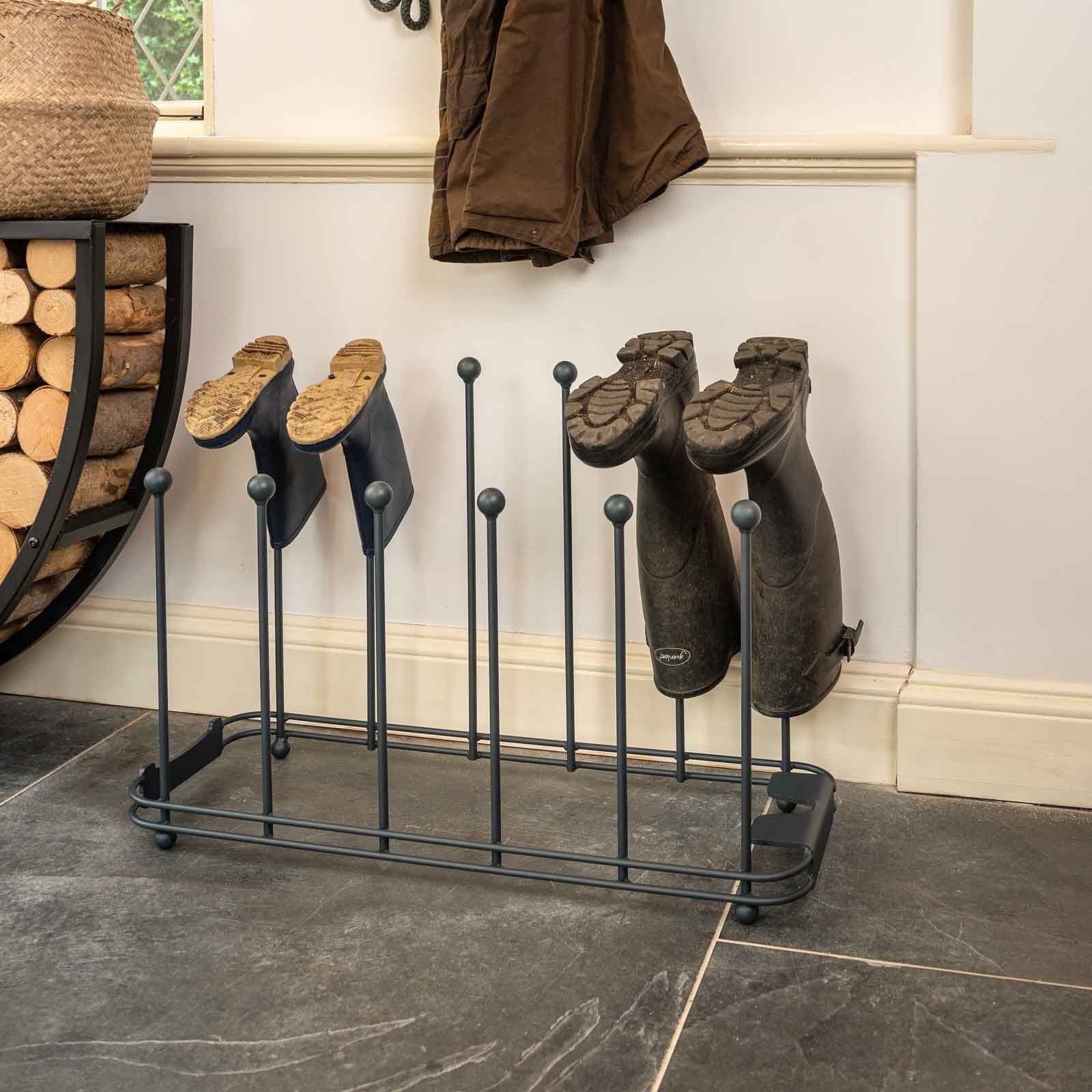 https://www.harrodhorticultural.com/uploads/images/products/HOM-004_Welly_Boot_Rack_6_1.jpg