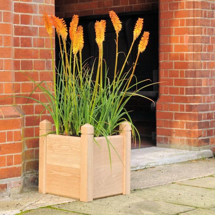 Oak Planters - Stylish Garden Planters at Harrod Horticultural