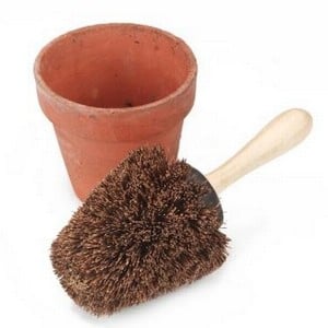 pot painting brush